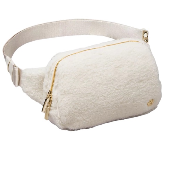 lululemon athletica Handbags - NEW lululemon Everywhere Belt Bag Large Fleece Size 2L Gold Hardware